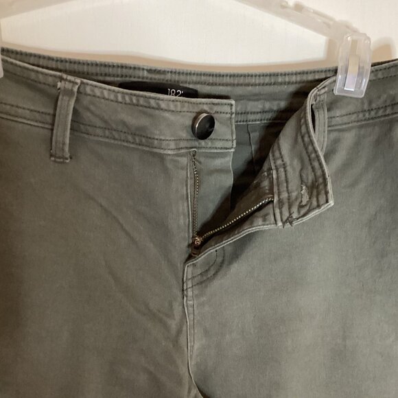 1822 Denim Women's Straight Wide Straight Leg Pants Size 8 Pockets Stretchy - Picture 4 of 10